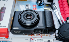 富士XF10 大底相机